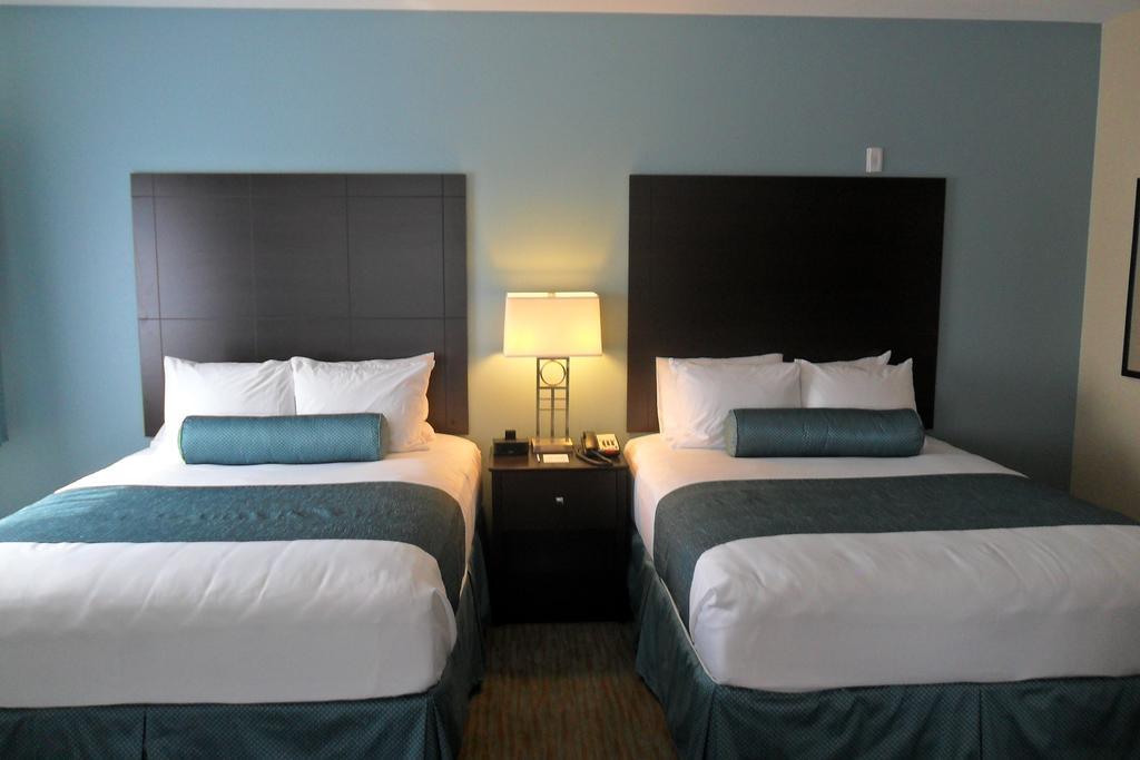 Cobblestone Inn & Suites - ฟอร์ตดอดจ์ ห้อง รูปภาพ