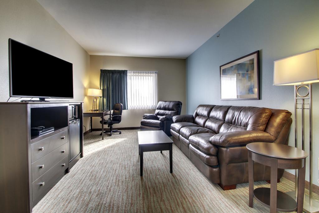 Cobblestone Inn & Suites - ฟอร์ตดอดจ์ ภายนอก รูปภาพ